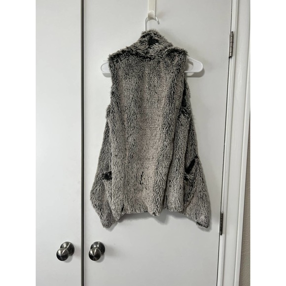 Democracy Faux Fur Vest XS - Picture 6 of 9